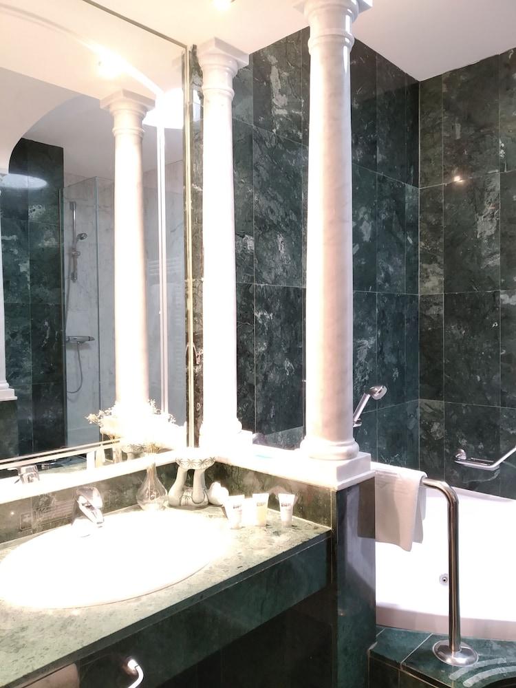Termes Montbrio Hotel & Spa Монбріо-дель-Камп Екстер'єр фото