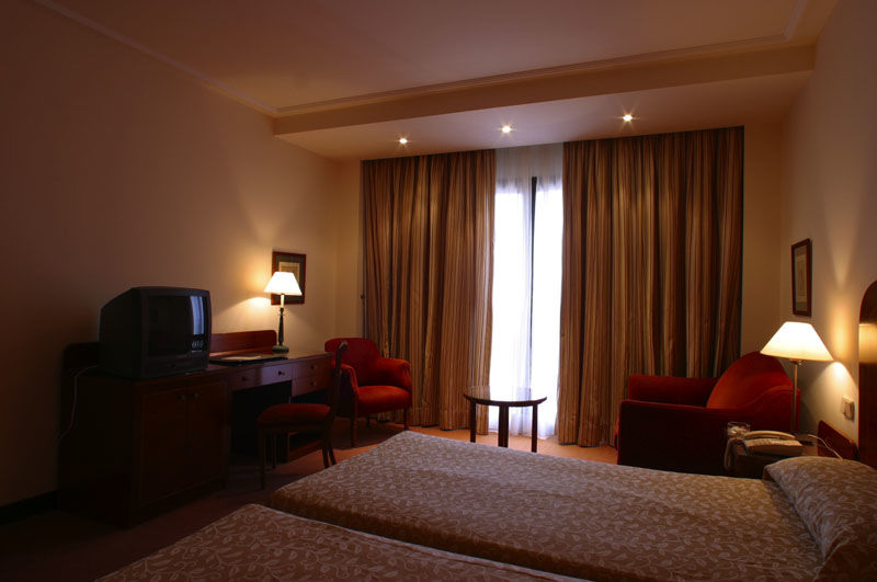 Termes Montbrio Hotel & Spa Монбріо-дель-Камп Номер фото